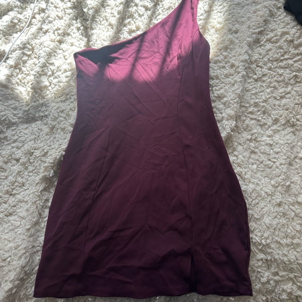 Purple one strapped fitted dress